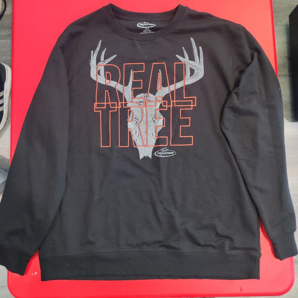 Realtree black pullover/sweater